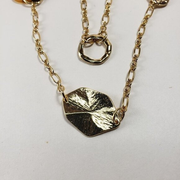 Layered Gold Chain Necklace with Tortoiseshell Links – Women’s Statement Jewelry - Picture 7 of 10